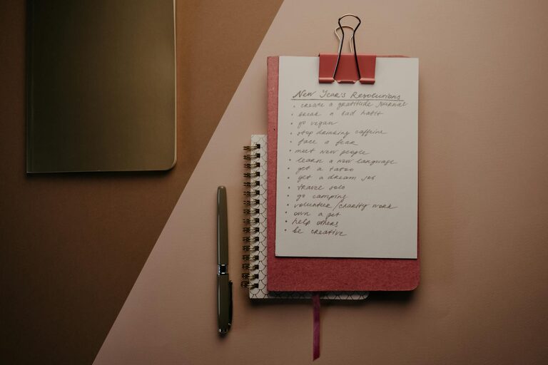 How to Start a Gratitude Journal for a Happier Life